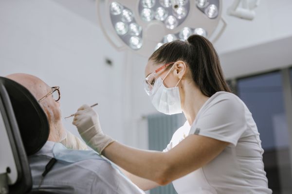10 astuces pour prévenir les visites chez le dentiste